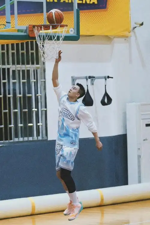 欧豪立夏篮球九宫格