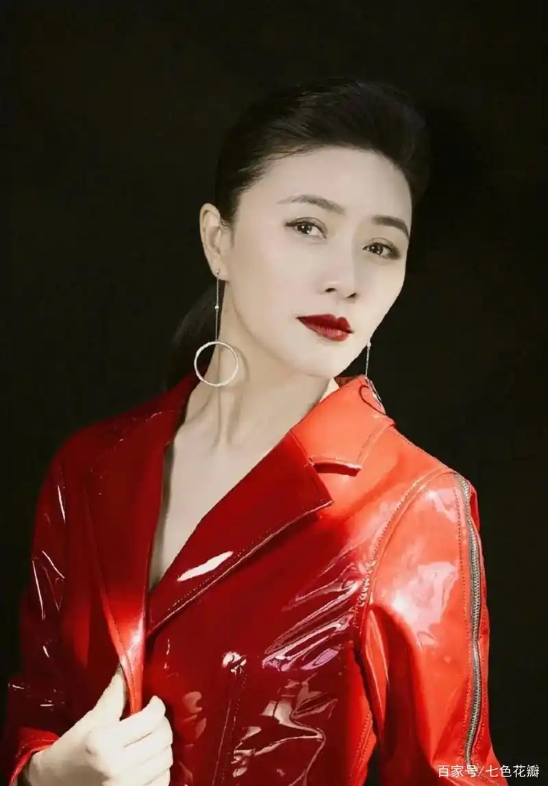 田海蓉惊艳写真