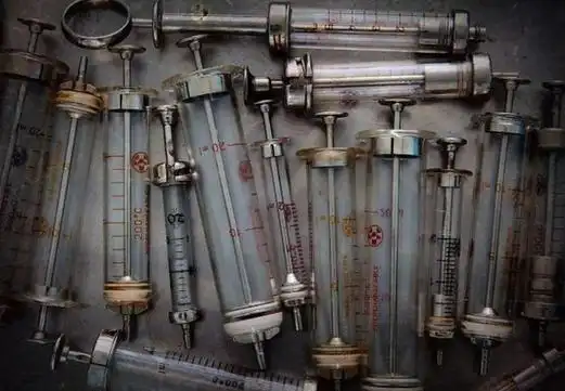 老式注射器 来源丨网络