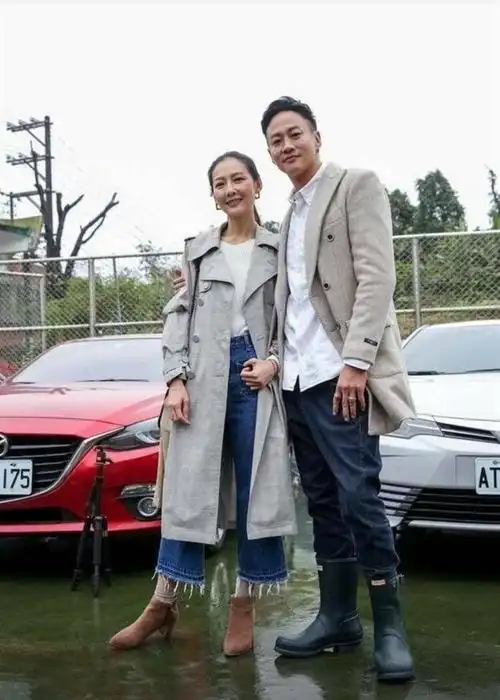 大家都是何润东是几百年前的演员了,早就过时了.