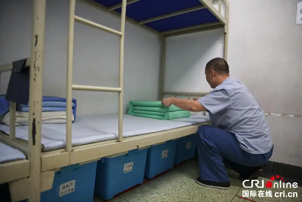 高墙内的涅盘:探访北京天堂河强制隔离戒毒所