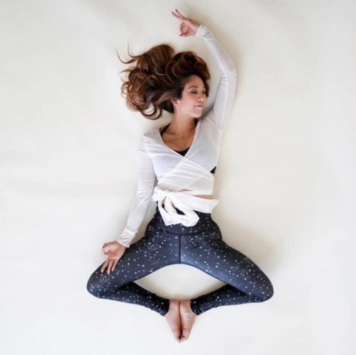 简单5式瑜伽,每天10分钟,瘦身又塑形,助你练出好身材!