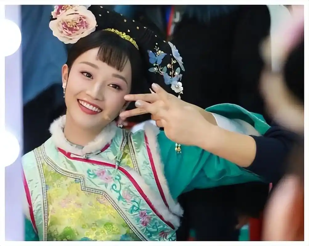 蓝盈莹因《甄嬛传》浣碧一角成名,得益于张晓龙推荐.