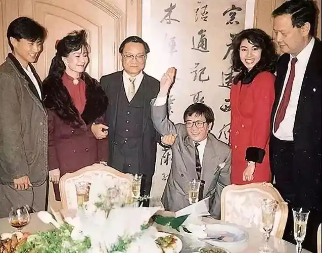 李小龙的大嫂去世,曾与黄霑苦恋十四年,金庸赞她为散文高手,连林青霞