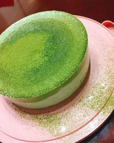 露露0301做的渐变抹茶慕斯蛋糕:我amanda带着既美又作的抹茶甜点又来