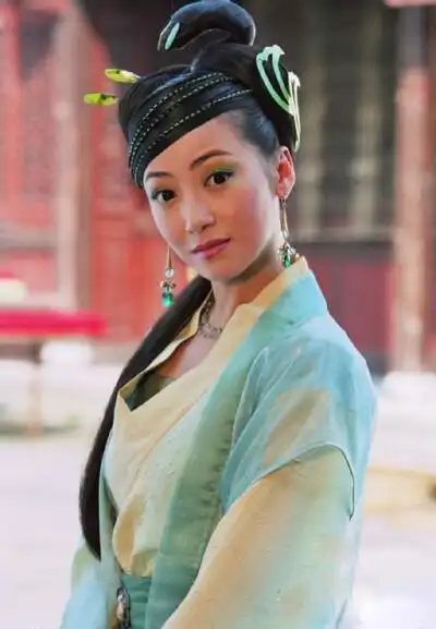 陈紫函 饰 小青