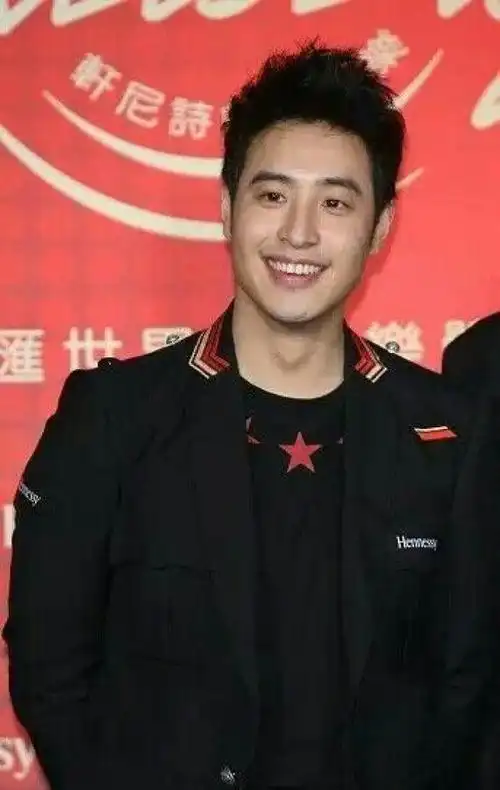 潘玮柏演唱会发福,胖成"杜海涛",网友调侃:这是胖围子