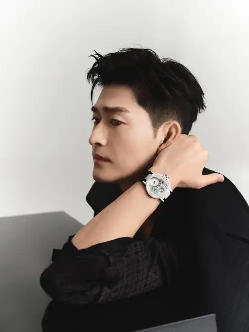 为演员张翰签到