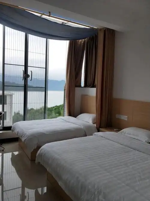 地址(位置,怎么去,怎么走):  郴州市资兴市白廊乡白廊村上边组