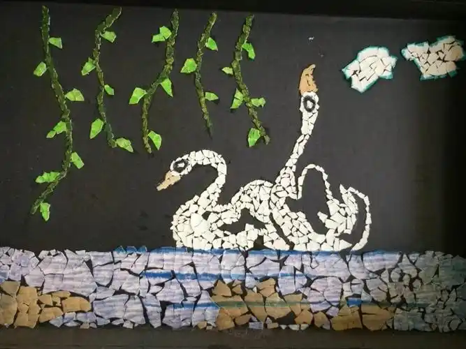 东城一小黄邓分校"萤火虫"课程《萤之韵》之蛋壳粘贴画选修课(一)