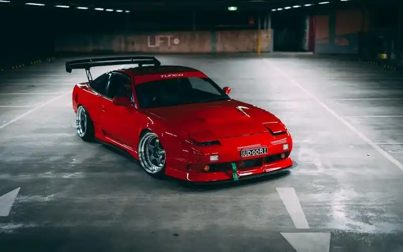 尼桑180sx红色跑车桌面壁纸第5张