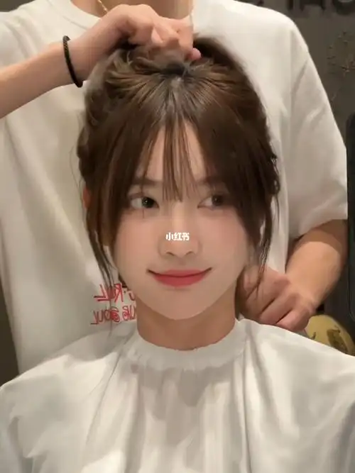 方圆脸女生一定不能错过的氛围感法式刘海