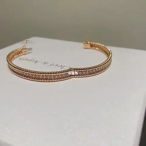 梵克雅宝vcaperlee手镯单排满钻