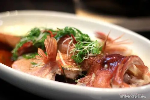 清蒸东星斑 闽南人宴席爱的东星斑,鱼肉鲜嫩无比,宴会首选.