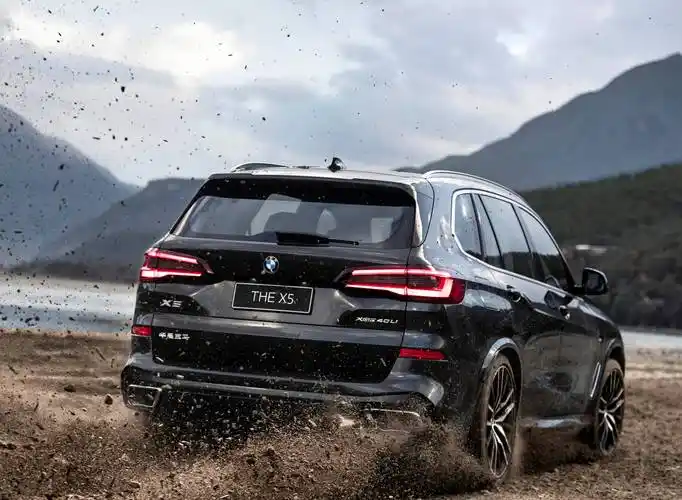 轴距加长130mm 国产宝马x5将于3月12日首发 内饰小幅升级_搜狐汽车