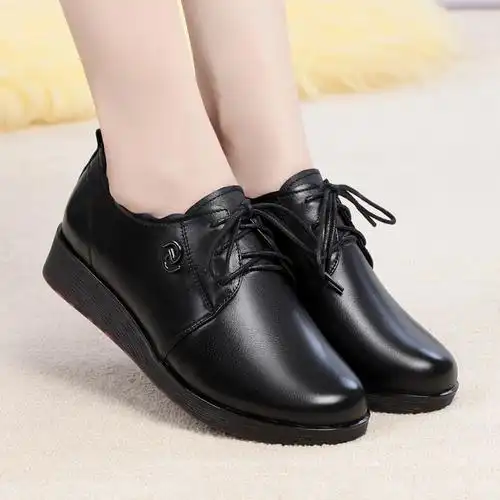 雪地意尔康女鞋真皮平底中老年妈妈鞋软底系带皮鞋舒适单鞋大码43
