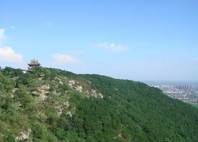 除了石家庄苍岩山国家级风景名胜区,苏州虞山景区,风光优美的旅游景点