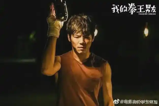 向佐轻笑,朱梓骁的尴尬生动诠释"何不食肉糜"|演员|张颂文|黄晓明