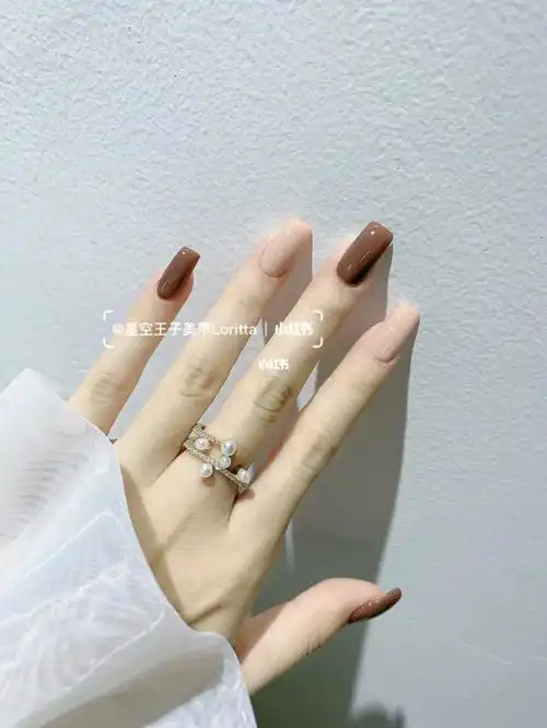 美甲  #简约美甲  #美甲单色  #跳色美甲  #高级美甲  #纯色美甲