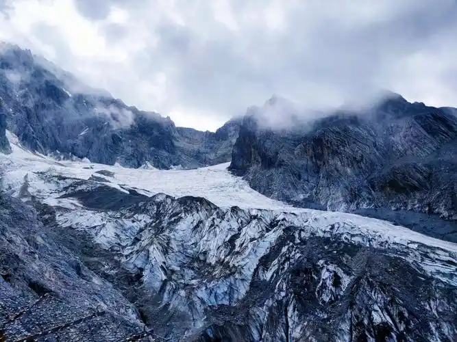 玉龙雪山