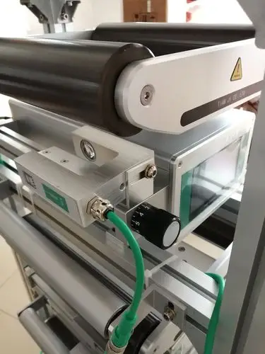 平面口罩机专用纠偏机-厂家讲解其原理