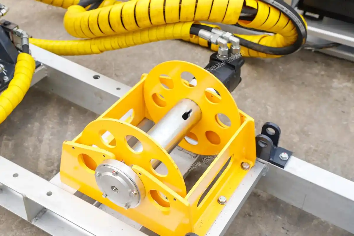 山上的探矿取芯,深孔绳索取样设计的一种轻便型岩心钻探机