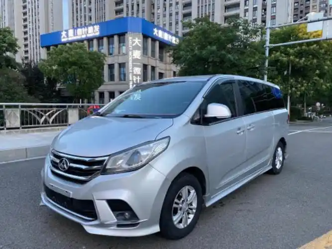 上汽大通g109座,柴油售价:9.98万元(还价不多)编号