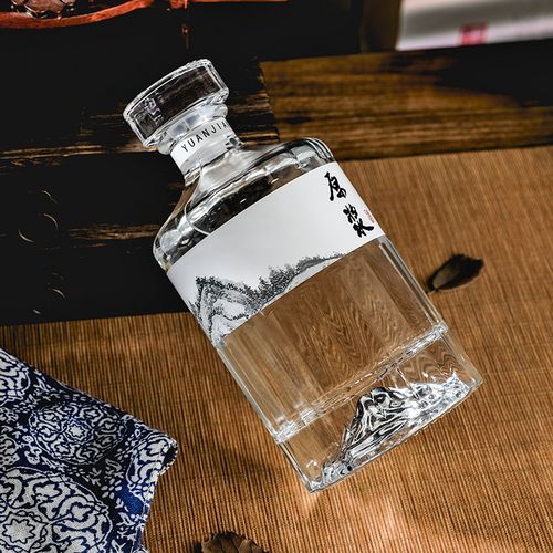 定制标签好看的酒瓶空瓶白酒瓶一斤装酒尊玻璃酒瓶高档送礼酒瓶子