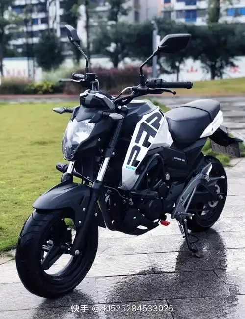 卖摩托车一辆春风小狒狒刚买一个月