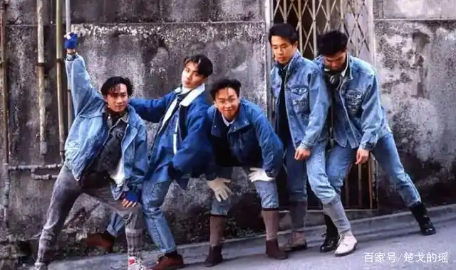 90年代的男生穿衣搭配,一般以这三种风格为主