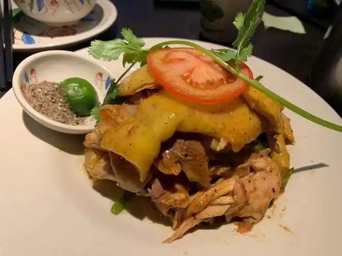 探店大头虾越南餐厅光明广场店