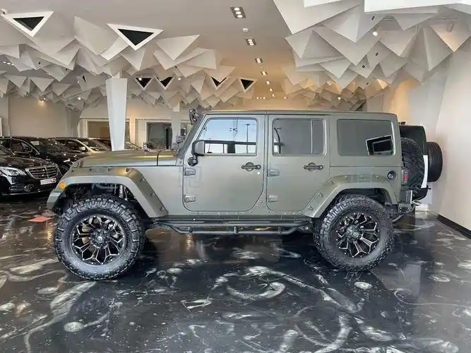 jeep牧马人实车 外观很拉风 越野范很强