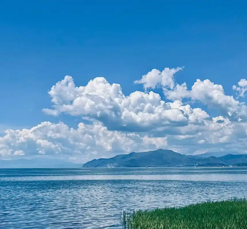 大理洱海风景 #旅行 #分享照片 #一个人的旅行 "旅行真 - 抖音