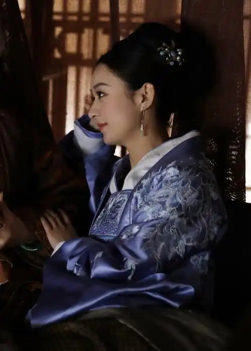 知否知否应是绿肥红瘦 赵丽颖饰盛明兰