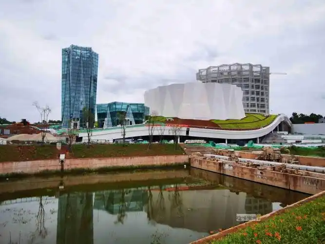 行走自贡:东部新城宜陈河畔的展览中心