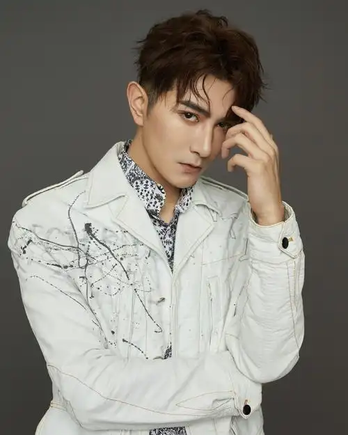 《李白之龙凤诏》开机 柏程俊挑战自我诠释别样"李白"(图文)