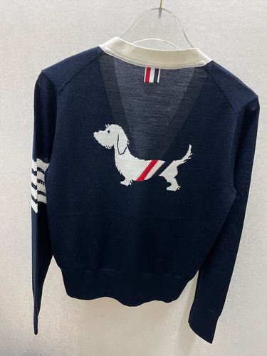 新品优惠券40元醇正单tb英伦风减龄款小狗图案羊毛真丝混纺修身针织衫