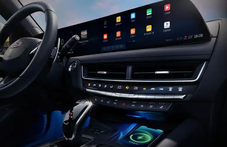 33英寸9k大屏 8155芯片 新款凯迪拉克ct5上市