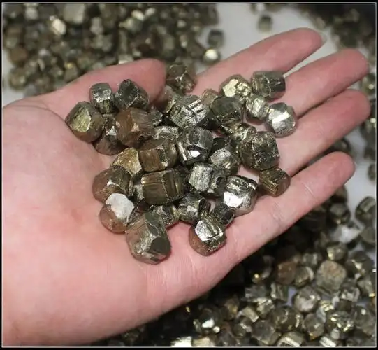 批发天然黄铜矿原石原矿标本石矿石 工艺品 一件代发