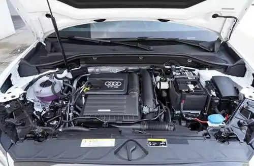 (奥迪q2l发动机舱)