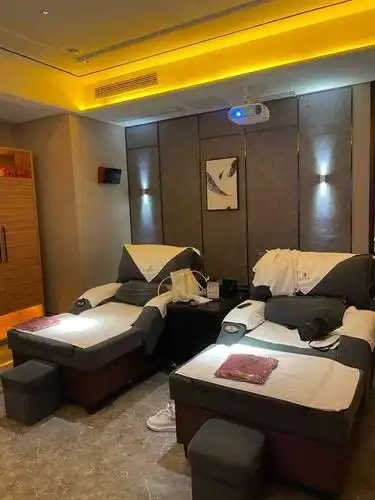 金色印象影院式足体养生(石油路店)