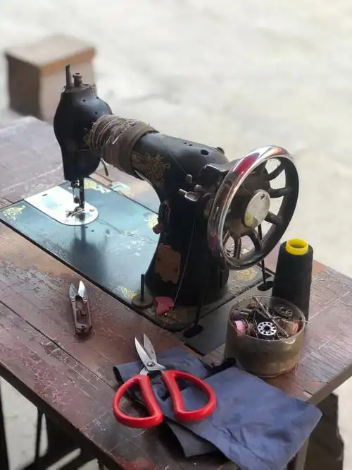 蝴蝶牌缝纫机,早期的国产缝纫机品牌,1970年代开始,曾经热销全国.