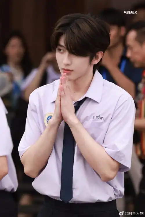 蔡徐坤白月光学长#放在高中,我会暗恋他三年的程度蔡徐坤就是我蛋白