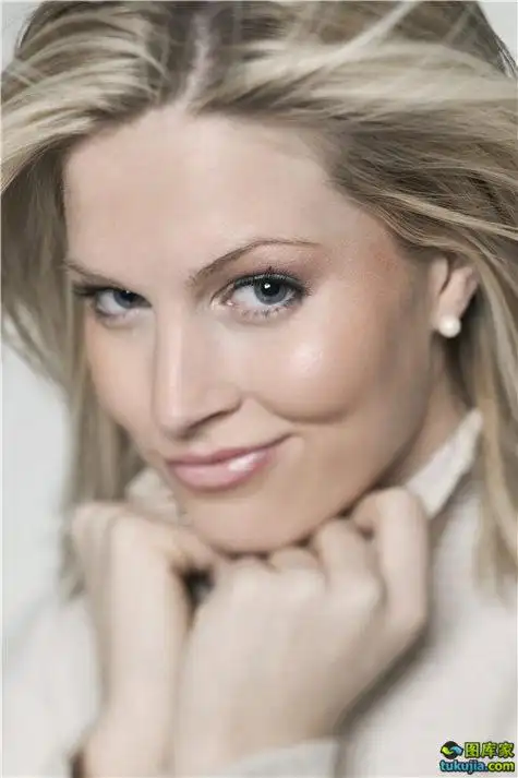 外国美女 金发美女 人物肖像 人物图片 人物素材 美女图片 外国人图片