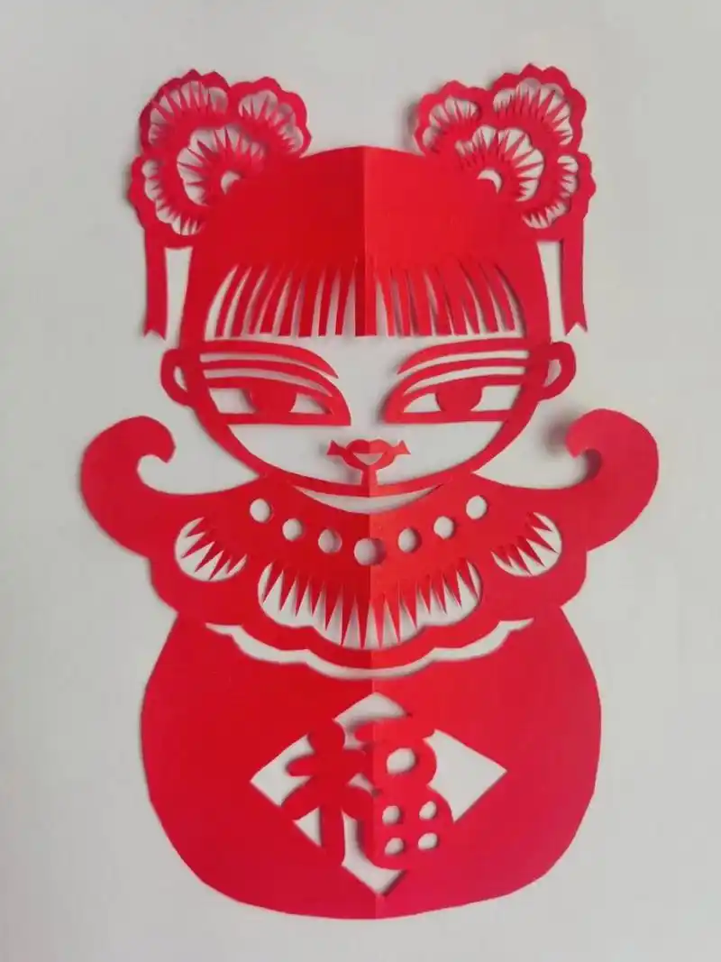 通过下面这个牡丹娃娃剪纸全过程我们就清楚了.