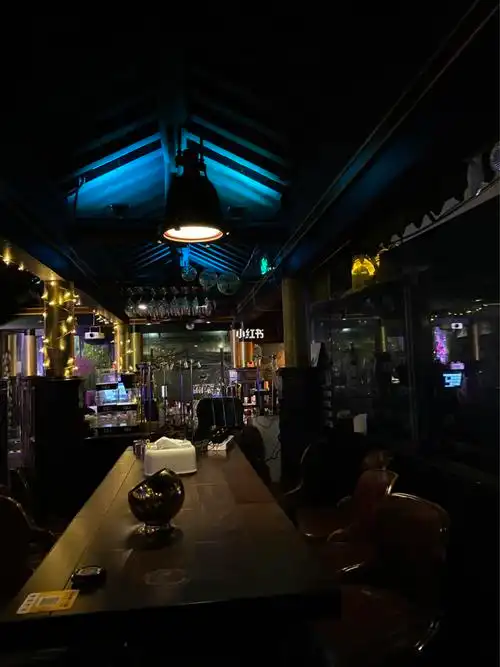 南通探店|公园酒吧_酒吧_探店_美式装修_足球比赛_南通探店_美食_美食