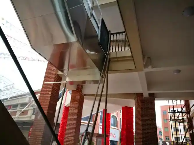 扶梯防护产品防攀爬出口版!扶梯包板,挡板,防碰头了解一下!# - 抖音