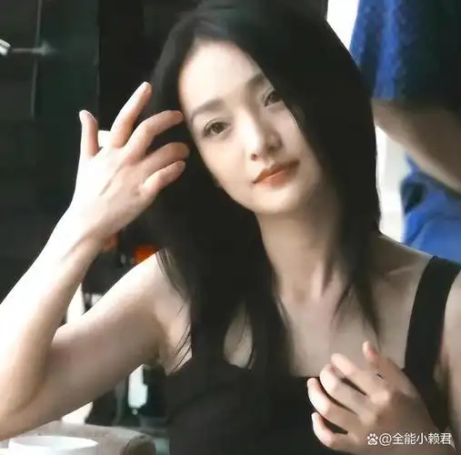 镜头前美若天仙,真人黑瘦干瘪,"上镜脸"的女星反差有多大?
