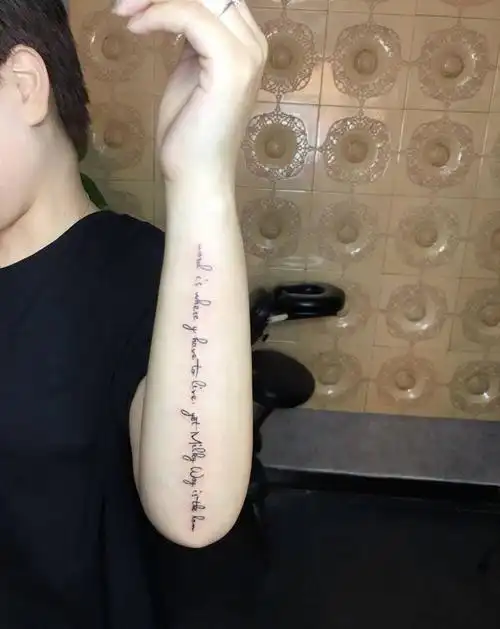 小臂英文字母纹身图片(2)_江苏省南京市纹身店-老k tattoo,江苏省南京