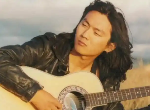 栾树:王菲的初恋男友,分手后娶金鸡影后,是音乐人也是马术冠军|窦唯